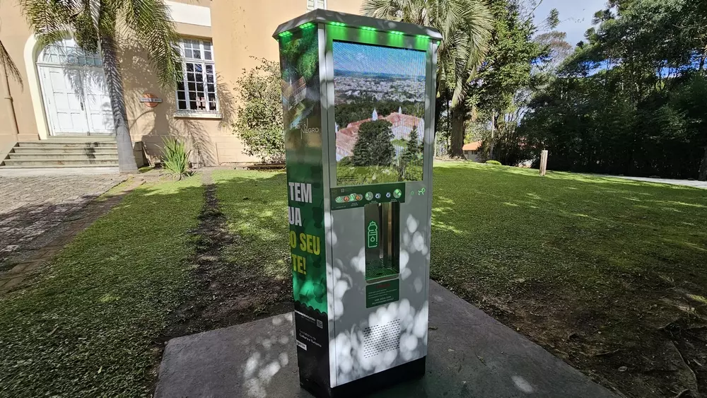 Moderno bebedouro é instalado no parque ecoturístico  de Rio Negro